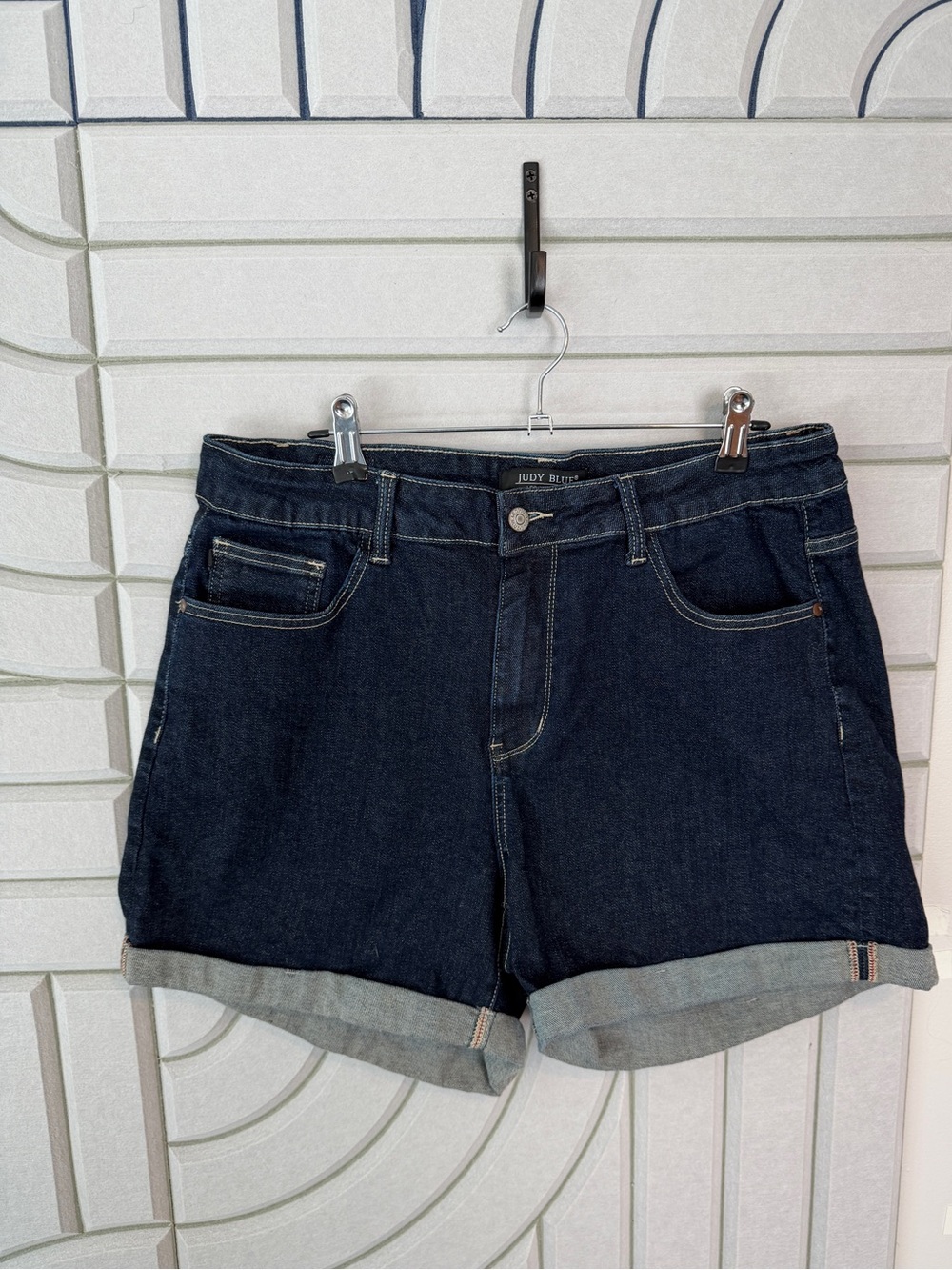 Judy Blue "Better Than Jeggings" Cuff Jean Shorts Denim 2X